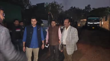 गाज़ियाबाद: अर्थला मेट्रो स्टेशन के पास 15वे वित्त आयोग से निर्माणाधीन सड़क का नगर आयुक्त ने किया और चक निरीक्षण, दिए दिशा निर्देश