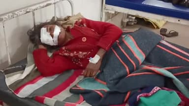 नरसिंहपुर: तेन्दूखेड़ा के पास बाइक अनियंत्रित होने से बरांझ टोला रमपुरा निवासी महिला हुई घायल अस्पताल में भर्ती