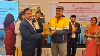 हज़ारीबाग: किशोर न्याय नियम में जरुरतमंद बालकों कोे बेहतर कार्य के लिए जिला बाल संरक्षण पदाधिकारी को किया गया सम्मानित