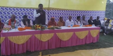 मनसाही:-  ग्रामीणों ने एमएलसी के समक्ष रखी विद्यालय में नए भवन की मांग।