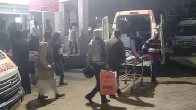 देेेवरिया: लाहिलपार के पास ट्रैक्टर की चपेट में आने से व्यक्ति हुआ घायल