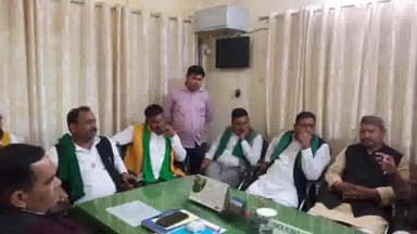 गढ़मुक्तेश्वर: सिंभावली के गन्ना विकास परिषद कार्यालय पर भाकियू संघर्ष के पदाधिकारी ने किया हंगामा