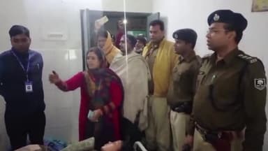 जगदीशपुर: अनुमंडलीय अस्पताल में प्रसव के बाद दो नवजात की मौत, परिजनों ने उचित इलाज नहीं करने का अस्पताल प्रशासन पर लगाया आरोप