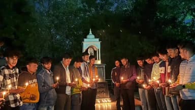 भूपालसागर: शहीद स्मारक पर घटना की निन्दा करते हुए NSUI कार्यकर्ताओं ने दी करणी सेना के राष्ट्रीय अध्यक्ष सुखदेव सिंह को श्रद्धांजलि