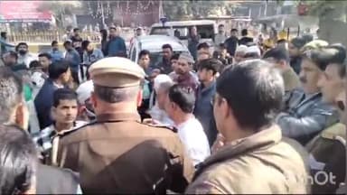 मुज़फ्फरनगर: मेरठ रोड स्थित निसार हॉस्पिटल में इलाज के दौरान एक व्यक्ति की मौत के बाद ग्रामीण एवं परिजनों ने जमकर किया हंगामा