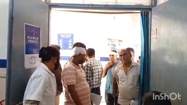 गढ़वा: गढ़वा थाना क्षेत्र के सोनपुरवा में जमीन विवाद को लेकर हुई मारपीट में तीन लोग घायल