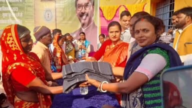 बगोदर: बेको पूर्वी में आपकी योजना आपकी सरकार आपके द्वार कार्यक्रम का आयोजन में महिला समूह के बीच 1 करोड 80 लाख ऋण दिया गया