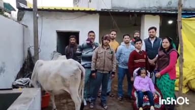 ग्यारसपुर: ग्यारसपुर के पूर्व सरपंच के द्वारा निस्वार्थ गौ सेवा समिति को 51000 की राशि एवं एक ट्राली घास दिया  बेटी के जन्मदिन पर