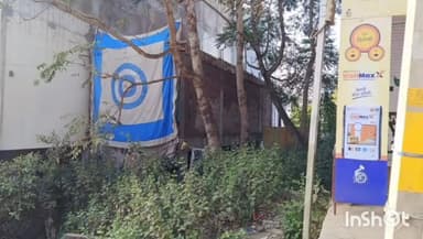 बासोदा: गंजबासोदा के बरेट रोड स्थित भावसार पुलिया के पास नाले पर चल रहा है अवैध भवन निर्माण कार्य पर्दा लगाकर