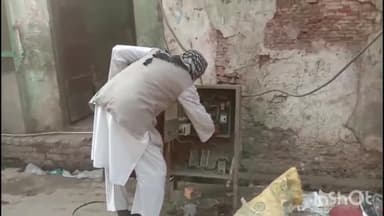 मुरादाबाद: वार्ड 42 के पचपेड़ा क्षेत्र में चोरों ने सरकारी सबमर्सिबल और तीन बिजली के मीटरों के काटे तार