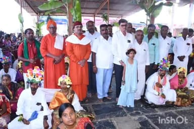 ಮುಂಡರಗಿ: ಇಂದಿನ ದಿನಗಳಲ್ಲಿ ಮಕ್ಕಳಿಗೆ ಶಿಕ್ಷಣ ಮತ್ತು ಸಂಸ್ಕಾರ ಮಹತ್ವದಾಗಿದೆ: ಜಂತ್ಲಿ ಶಿರೂರ ಗ್ರಾಮದಲ್ಲಿ ಹೊಸಹಳ್ಳಿ ಅಭಿನವ ಬೂದೀಶ್ವರ ಶ್ರೀ