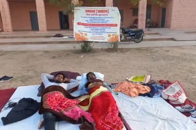 डेगाना: डेगाना की रंग धर्मशाला मामले में कार्रवाई की मांग को लेकर 3 दिन से अनशन पर बैठे दोनों युवकों की तबीयत बिगड़ी