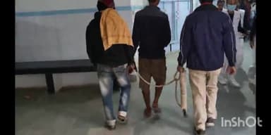 सुपौल: सुपौल पुलिस शराब मामले में 2 युवकों को करणपुर व भेलाई से गिरफ्तार कर मेडिकल कराने हेतु लाई सदर अस्पताल