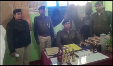 जगदीशपुर: धनगाई थाना क्षेत्र से एक पिस्तौल 6 जिंदा कारतूस और अंग्रेजी शराब बरामद लेकर जगदीशपुर एसडीपीओ ने पीसी कर दी जानकारी