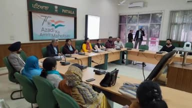 ਪਟਿਆਲਾ: ਡਿਪਟੀ ਕਮਿਸ਼ਨਰ ਨੇ ਸਕੂਲ ਬੈਗ ਨੀਤੀ ਨੂੰ ਜ਼ਿਲ੍ਹੇ 'ਚ ਸਖਤੀ ਨਾਲ ਲਾਗੂ ਕਰਨ ਦੇ ਦਿੱਤੇ ਹੁਕਮ