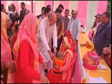 हरदोई: घिंनी तुसौरा व सरसैया में विकसित भारत संकल्प यात्रा व लाभार्थी परक मेले का किया गया आयोजन