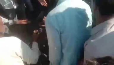 डग: पुराने बस स्टैंड के पास दो बाइक में हुई भिड़ंत, दो लोग हुए घायल