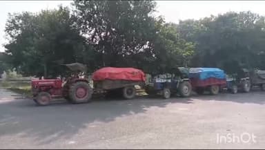 टूंडला: तहसीलदार टूंडला ने बालू से भरे तीन ट्रैक्टरों को एटा रोड से पकड़ा