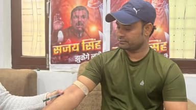 रामपुर: बरेली की जिला आप पार्टी के कार्यालय पर आप पार्टी के दढ़ियाल नगर अध्यक्ष अकबर अली ने  राष्ट्रपति को अपने खून से पत्र लिखकर