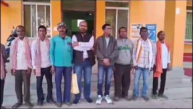 गिरिडीह: बालमुकुंद फैक्ट्री से निकाले गए मजदूरों के हक को लेकर भाकपा माले नेतागण पहुंचे अर्गाघाट रोड स्थित श्रम विभाग कार्यालय।