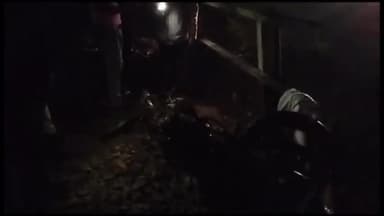 गोरौल: हाजीपुर मुजफ्फरपुर रेलखंड के 22 नंबर गोरौल रेलवे गुमटी के निकट मालगाड़ी ट्रेन की चपेट में आने से बाइक के उड़े परखच्चे
