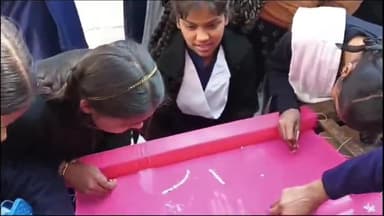 रामपुर: शनिवार को मोहल्ला खारी कुआं स्थित कॉलेज में हस्तशिल्प कार्यशाला का आयोजन किया गया