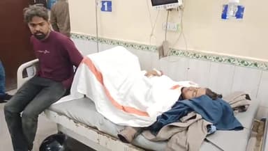 गोपालगंज: चैनपट्टी के पास सड़क दुर्घटना में बाइक सवार दो युवक हुए घायल,सदर अस्पताल में भर्ती