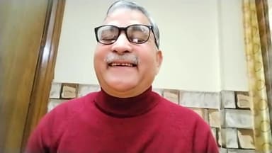 पुरानी छोटी चादर फाड़कर brand new बड़ी चादर खरीद डाल