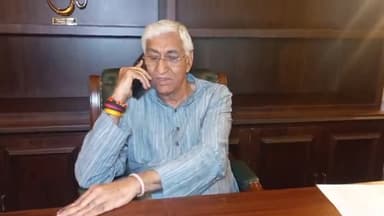 अंबिकापुर: प्रदेश के पूर्व डिप्टी सीएम टीएस सिंह देव ने गरिमा एयरपोर्ट में उड़ान शुरू करने के लिए केंद्रीय मंत्री से किया आग्रह