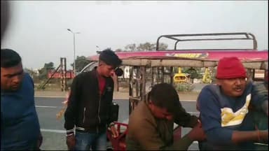 गोपालगंज: बलथरी चेक पोस्ट के समीप ई-रिक्शा में ट्रक ने मारी टक्कर, हादसे में घायल दो लोगों को सदर अस्पताल में कराया गया भर्ती