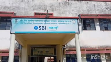 दंतेवाड़ा: भारतीय स्टेट बैंक ग्रामीण स्वरोजगार प्रशिक्षण संस्थान मांझीपदर युवाओं को आत्मनिर्भर बनाने सेलफोन रिपेयरिंग प्रशिक्षण