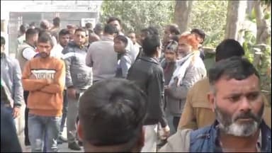 कोल: अकराबाद रोड़ पर ट्रक व स्कार्पियो कार की भिड़ंत में स्कार्पियो सवार बीज कारोबारी की मौत, पुलिस ने कराया पोस्टमार्टम