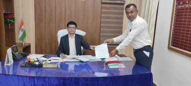 सांचोर: नगर परिषद सांचौर के पार्षद ने कच्ची बस्तियों के वार्डों में सफाई व्यवस्था को लेकर अतिरिक्त जिला कलेक्टर को सौंपा ज्ञापन