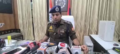 इटावा: सिविल लाइन इलाके में नौकरी के नाम पर ठगी करने के मामले को लेकर एसएसपी संजय कुमार ने दी जानकारी