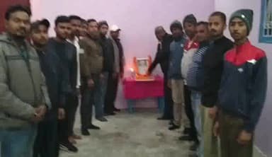 जलालगढ़: जलालगढ़ हॉस्पिटल रोड स्थित एक निजी निवास पर भिखारी ठाकुर की 136वीं जयंती धूमधाम से मनाई गई