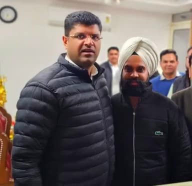 चंडीगढ़ उप मुख्यमंत्री दुष्यंत चौटाला जी के निवास स्थान पर जाकर किया धन्यवाद - हनी सिंह