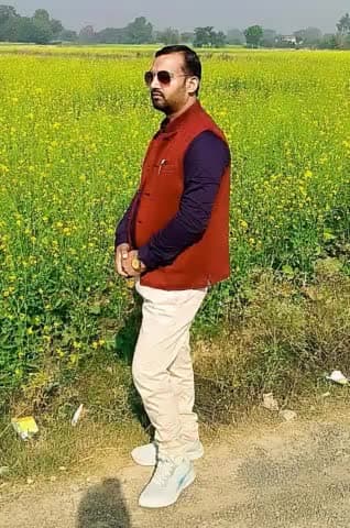 #शहर_की_हलचल_से_दूर_यहां_सुकून_और_आराम_है।
         #घर_तो_अपना_गांव_में_ही_है_जनाब
                  #शहर_में_तो_बस_मकान_है...

Todays Best Photo 
❤❤❤❤❤❤