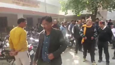 करछना: ADJ द्वारा करछना तहसील में ग्राम न्यायालय की स्थापना के लिए जमीन का किया गया निरीक्षण, ग्रामीण मामलों का होगा निस्तारण