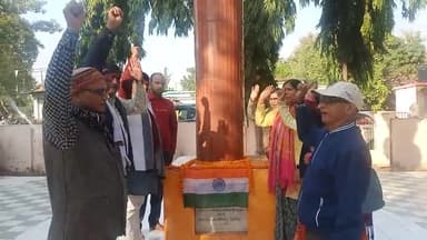 #काकोरी #एक्शन के नायकों पंडित रामप्रसाद बिस्मिल जी,अशफाक उल्ला खाँ जी और ठाकुर रोशन सिंह जी के बलिदान दिवस पर नमन किया।