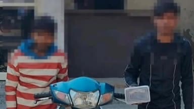 गाज़ियाबाद: पुलिस ने लूट के दो मोबाइल और चोरी की एक स्कूटी सहित 2 अभियुक्तों को ज्ञानदीप पब्लिक स्कूल के पास से किया गिरफ्तार