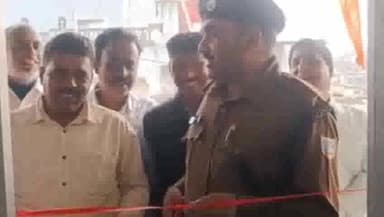 निरसा/चिरकुंडा: निरसा थाना क्षेत्र के निरसा चौक पर लगा सीसीटीवी कैमरा; थाना प्रभारी दिलीप कुमार के हाथों होगी निगरानी