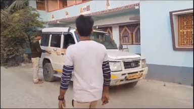 पटेढ़ी बेलसर: उत्पाद विभाग ने 10 कार्टून विदेशी शराब को सोरहत्था से किया जप्त ।