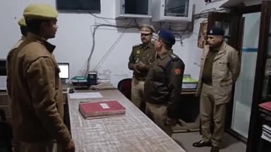 सवायजपुर: एसपी केशव चंद गोस्वामी ने किया पाली थाने का निरीक्षण, व्यापारियों से संवाद कर दिलाया सुरक्षा का भरोसा