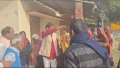 करछना: नैनी में आचार्य हरिकृष्ण शुक्ल ने जरूरतमंदों को बांटे कंबल,लोगो ने जताया आभार