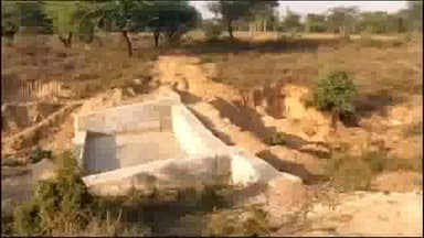 કપડવંજ: અલવા ગામ તાબે સામળીયા ગામમાં ચેકડેમની યોગ્ય કામગીરી થાય તેવી ગ્રામજનોએ કરી માંગ