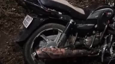 आगर: आगर उज्जैन मार्ग पर पाल खेड़ी के एक 28 वर्षीय बाइक सवार कार की टक्कर से हुआ घायल आगर जिला अस्पताल में किया गया उपचार