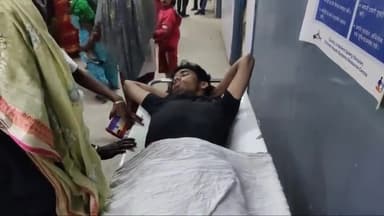 अररिया: मटियारी के समीप ऑटो अनियंत्रित होकर पलटने से एक युवक हुआ घायल, सदर अस्पताल में भर्ती