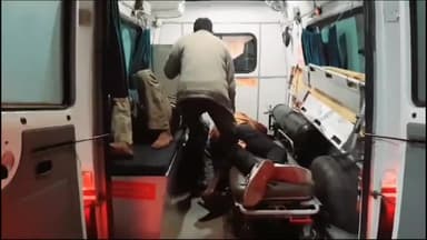 मोठ: बेलामा कलां के पास दो मोटरसाइकिलो की आपस मे भिड़ंत , मोके पर पहुची पुलिस ने घायलों को प्राथमिक उपचार के लिए भेजा सामुदायि