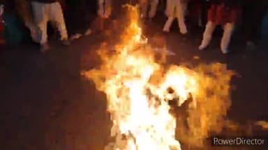 मनसाही: शहीद चौक पर BJP नेता व कार्यकर्ताओं ने विपक्षी दलों के सांसदों का पुतला फूंका, मनसाही के कई कार्यकर्ताओं ने लिया भाग