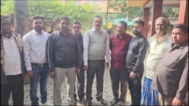 गिरिडीह: मिटकी तालाब प्रांगण की अवैध घेराबंदी को लेकर पूजा समिति के लोग डीसी ऑफिस पहुंचकर उपायुक्त के नाम सौपा आवेदन।